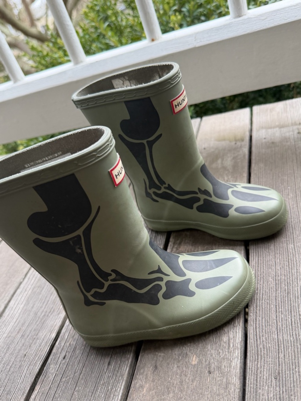 HUNTER Green Dinosaur Bone Rain Boots Size 9 - Picture 3 of 9
